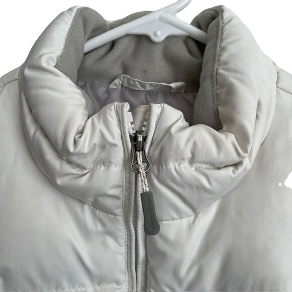 Eddie Bauer EB650 down women's vest in white with side pockets. - Picture 2 of 12